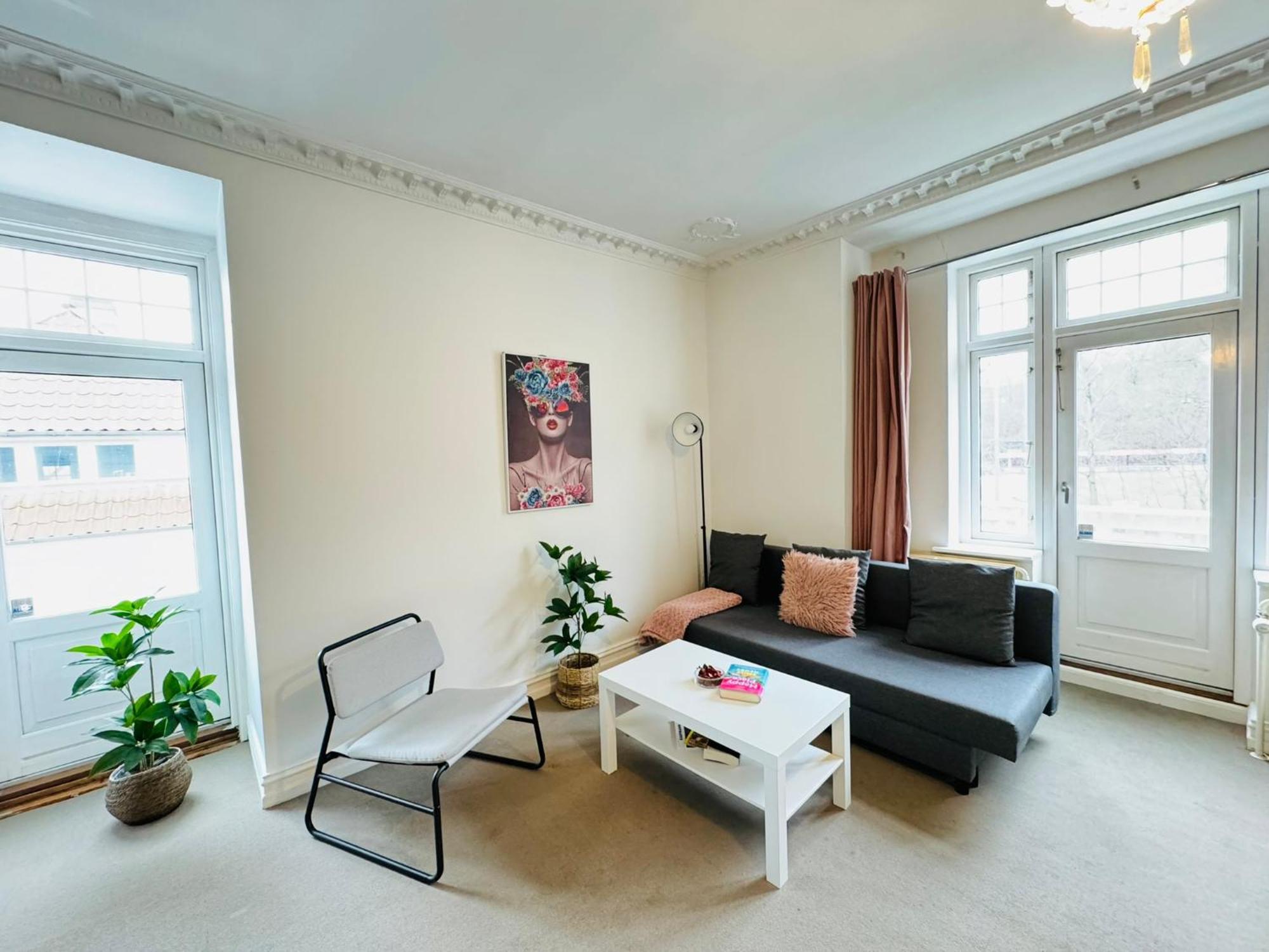 Adnana - Villa Firenze - 2 Bedrooms Bright Apartment Aalborg Buitenkant foto