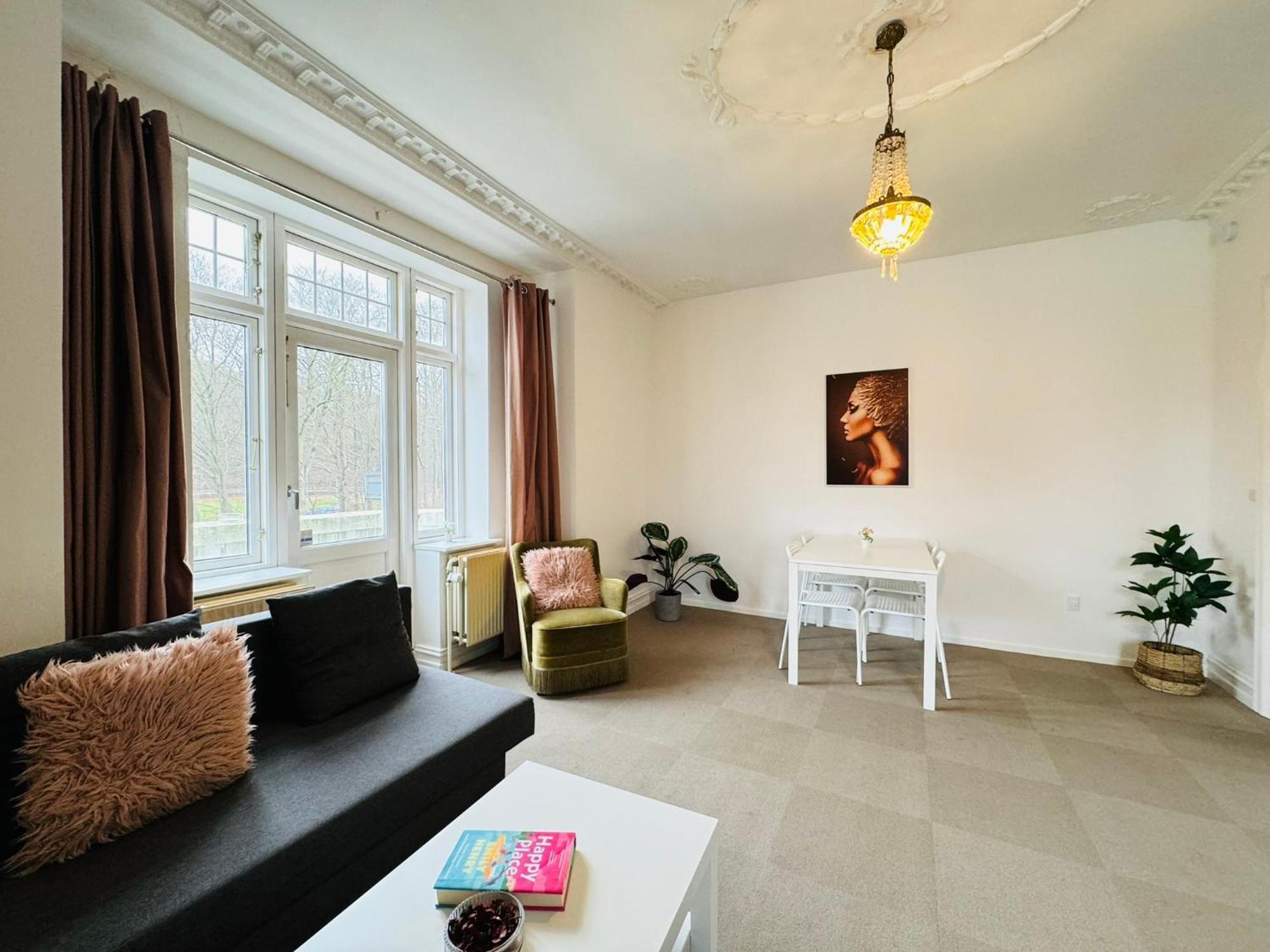 Adnana - Villa Firenze - 2 Bedrooms Bright Apartment Aalborg Buitenkant foto