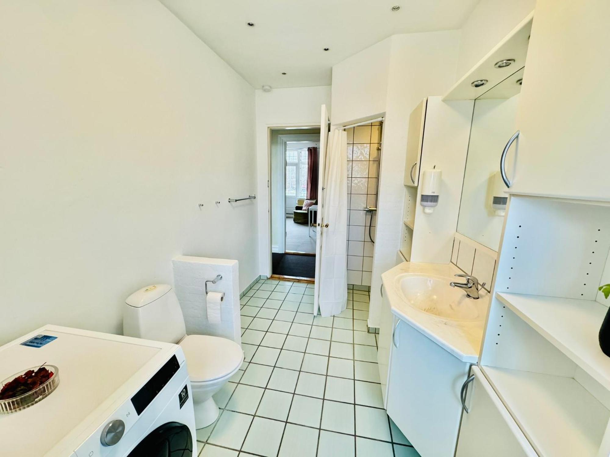 Adnana - Villa Firenze - 2 Bedrooms Bright Apartment Aalborg Buitenkant foto